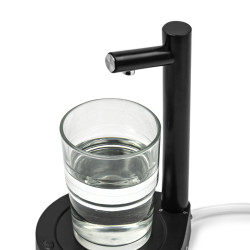 elektryczny-dozownik-wody-czarny