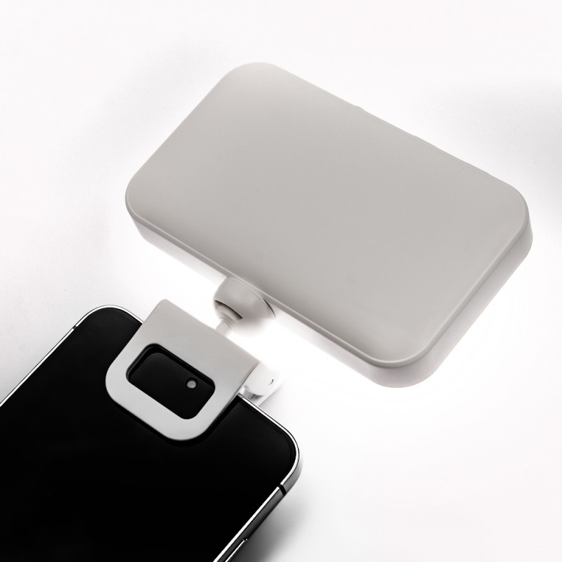led-clip-light-for-smartphone