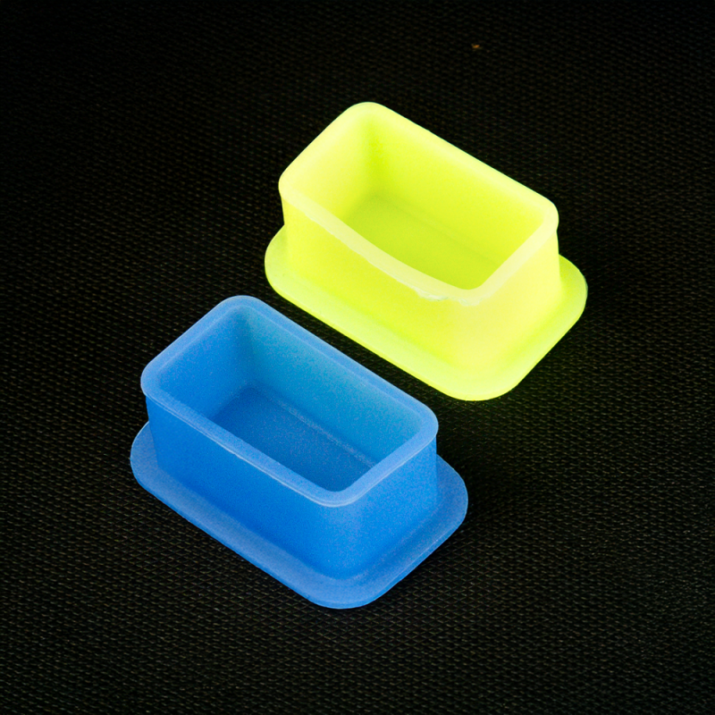 kubeczki-silikonowe-rectangle-w-sloiku-80pcs