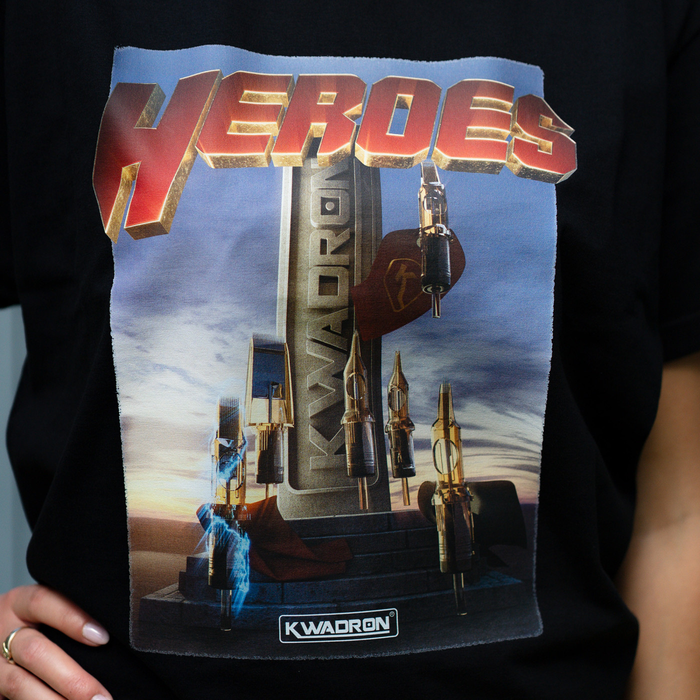 T-Shirt Kwadron Heroes UNISEX T-Shirt Kwadron Heroes UNISEX