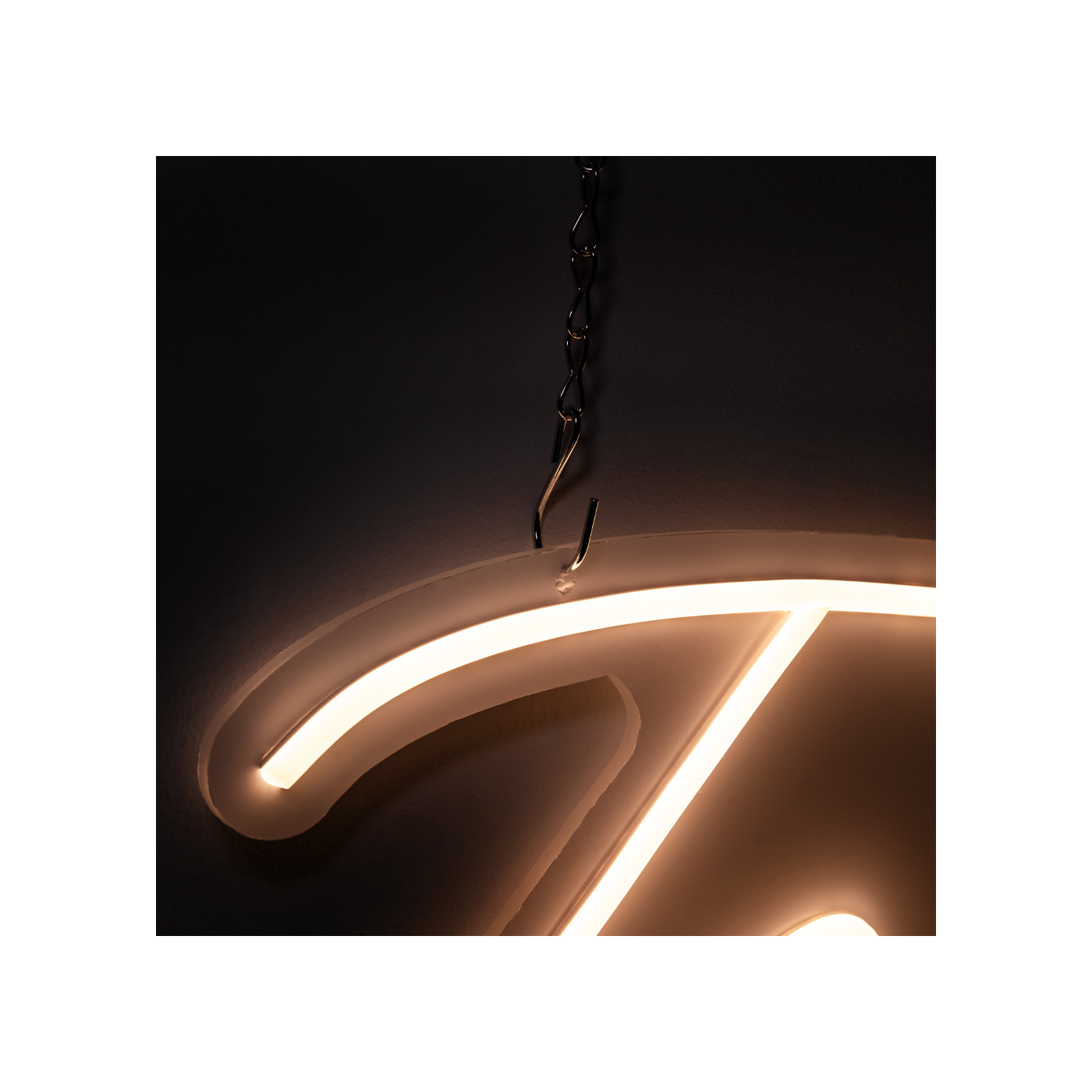 neon-tattoo-studio-zolty neon-tattoo-studio-zolty