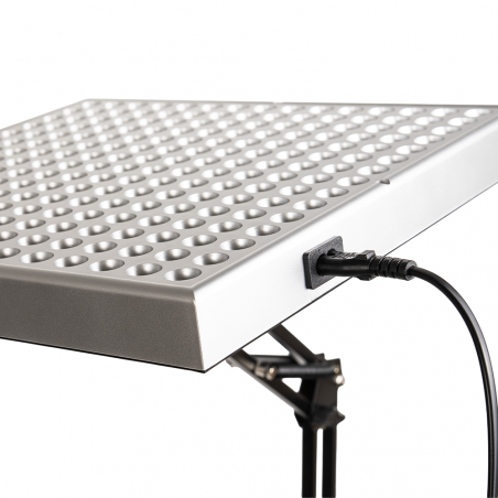 lampa-na-podczerwien-z-duzym-panelem